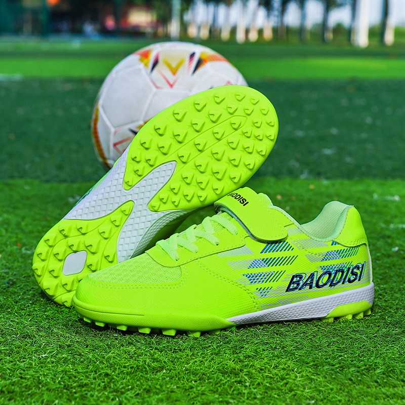 รองเท้าฟุตบอลสำหรับเด็ก น้ำหนั - Sports Equipment For Boys บทวิจารณ์และราคา
